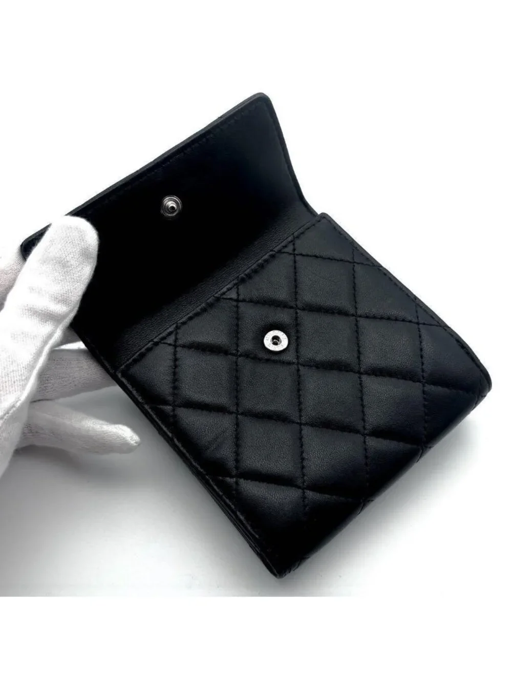 ★SOLD★ Chanel Super Wallet Quilted Hook Bifold - Picture 4 of 12